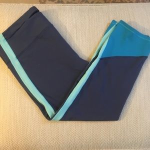 Gap Fit Capri Leggings